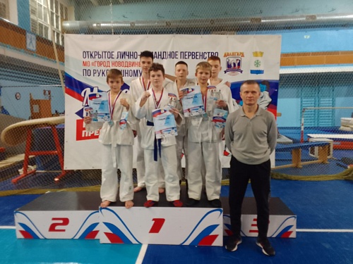 25 октября спортсмены МБУ ДО СШ Каскад приняли участие  в XV открытом лично-командном первенстве муниципального образования «Город Новодвинск» по рукопашному бою «Молодежь против наркомании и детской преступности». 